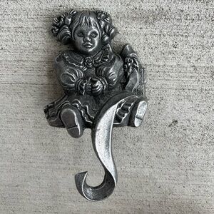 Vintage Carson Pewter Christmas Doll Stocking Holder Mantle Hook Holiday Decor